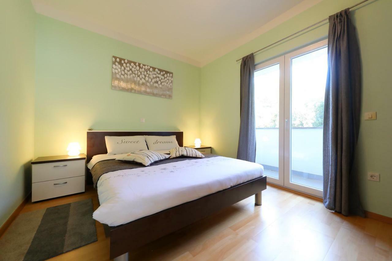 Luxury Villa Nada With Pool Petrčane Kültér fotó