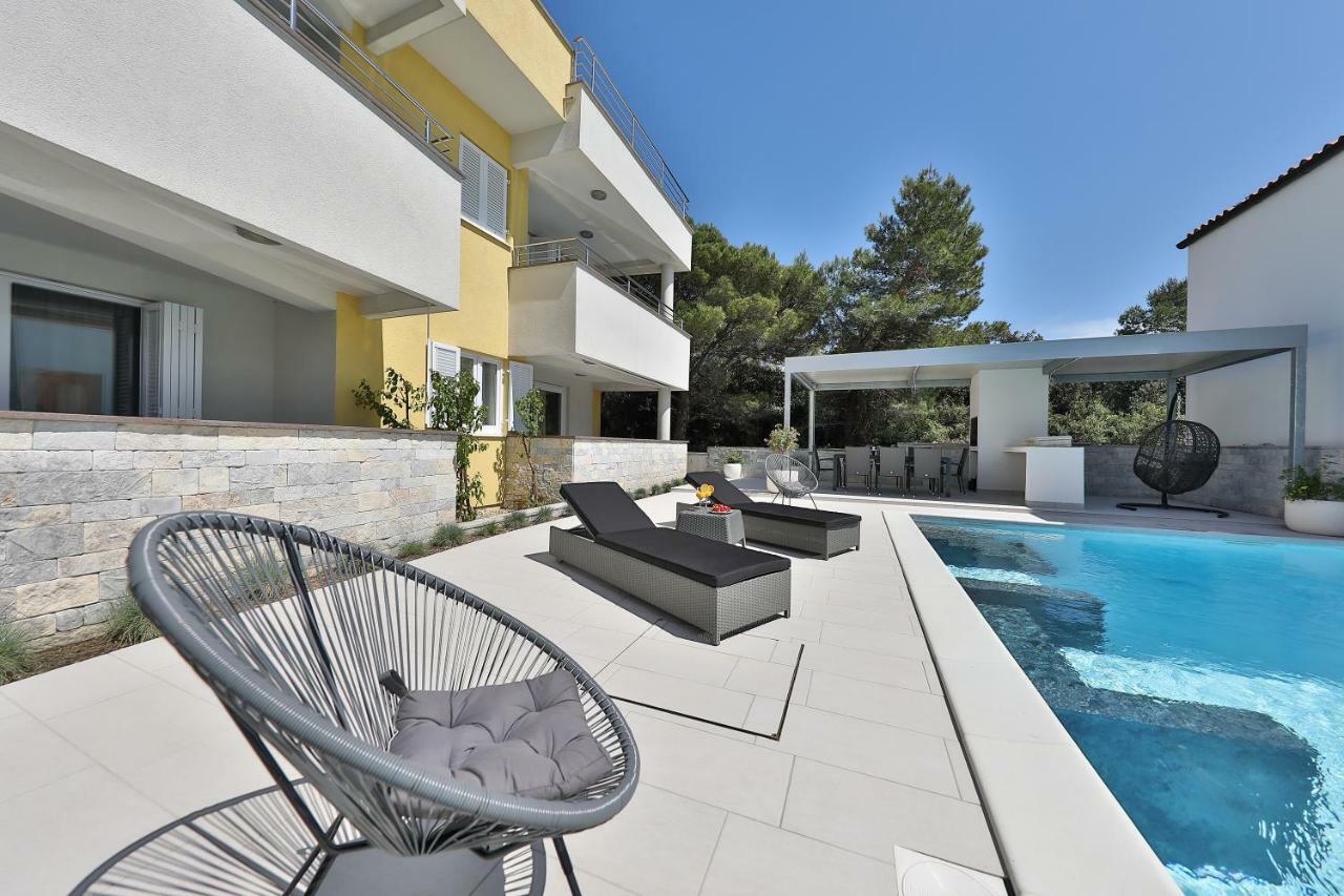 Luxury Villa Nada With Pool Petrčane Kültér fotó