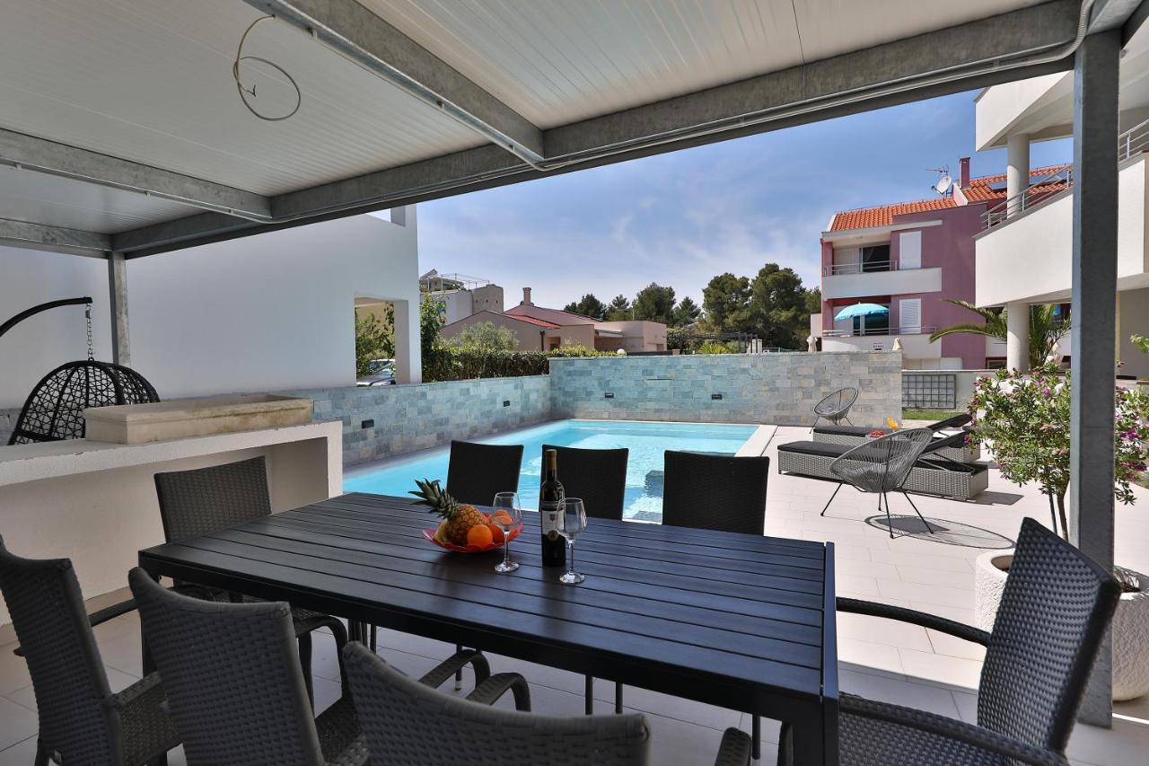 Luxury Villa Nada With Pool Petrčane Kültér fotó