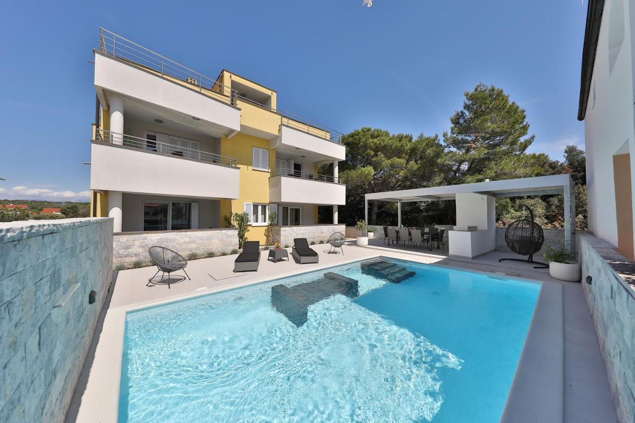 Luxury Villa Nada With Pool Petrčane Kültér fotó